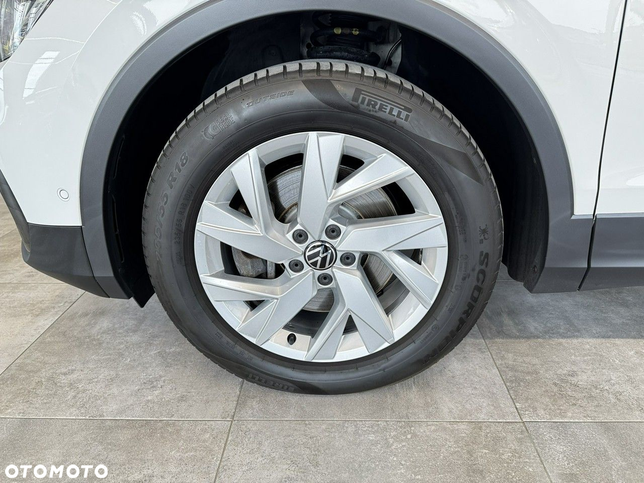 Volkswagen Tiguan - 10