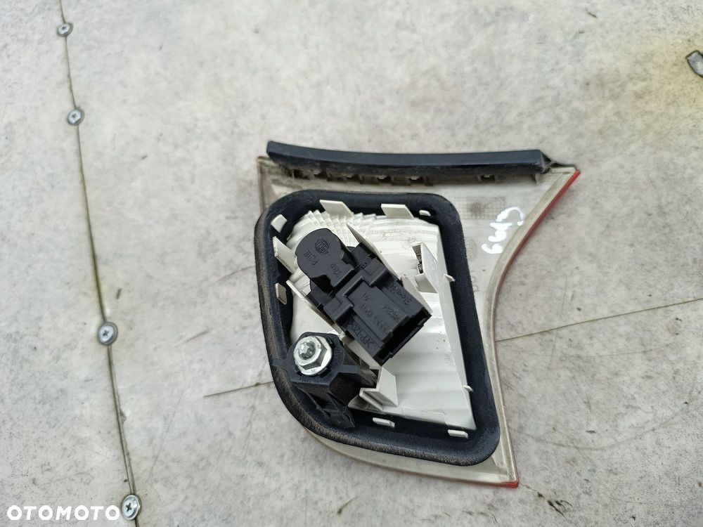 LAMPA TYLNA LEWA W KLAPE AUDI A4 B7 8E5945093A HELLA SEDAN - 5