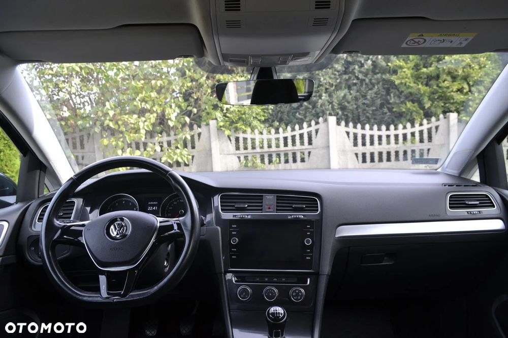 Volkswagen Golf Variant 1.0 TSI BMT Comfortline - 38