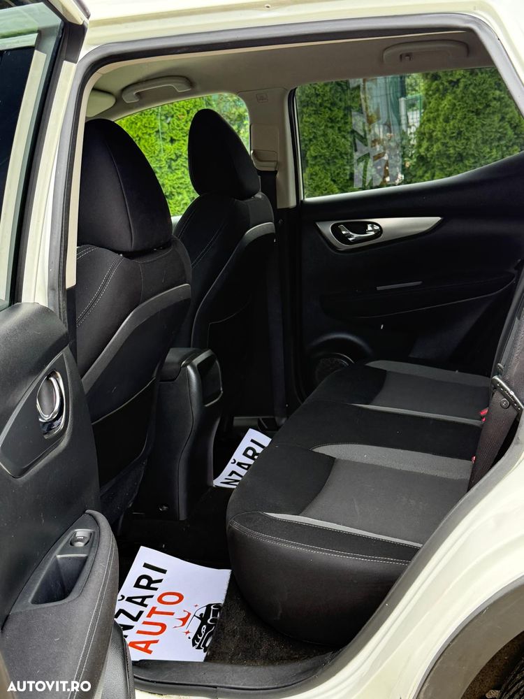 Nissan Qashqai 1.5 DCI Start/Stop N-Connecta - 9