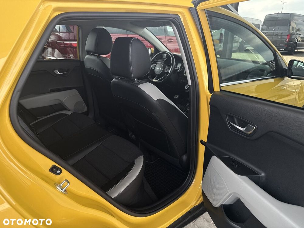 Kia Stonic 1.0 T-GDI Business Line - 26