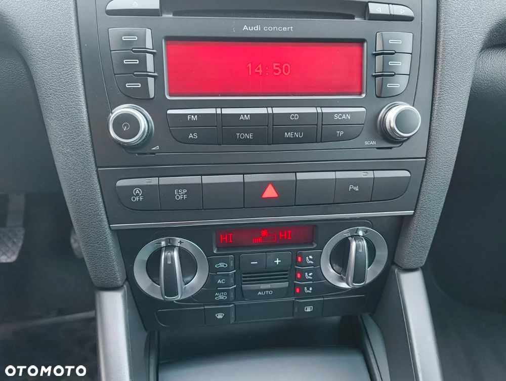 Audi A3 Sportback 1.6 TDI DPF Ambiente - 27