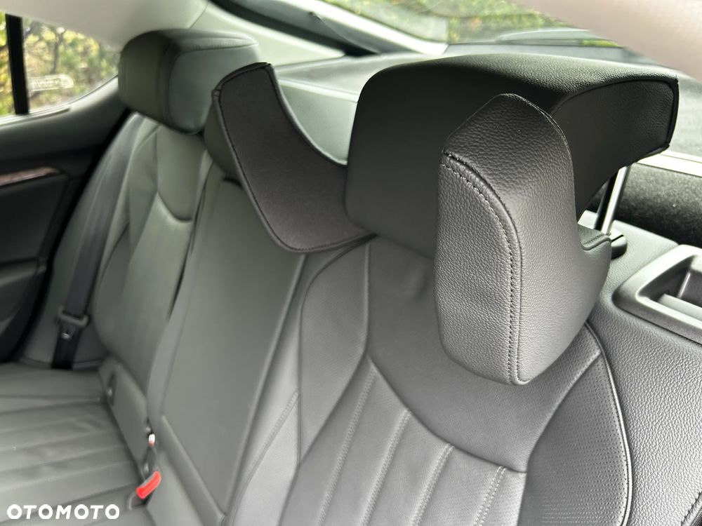 Skoda Superb 2.0 TDI SCR 4x4 L&K DSG - 15