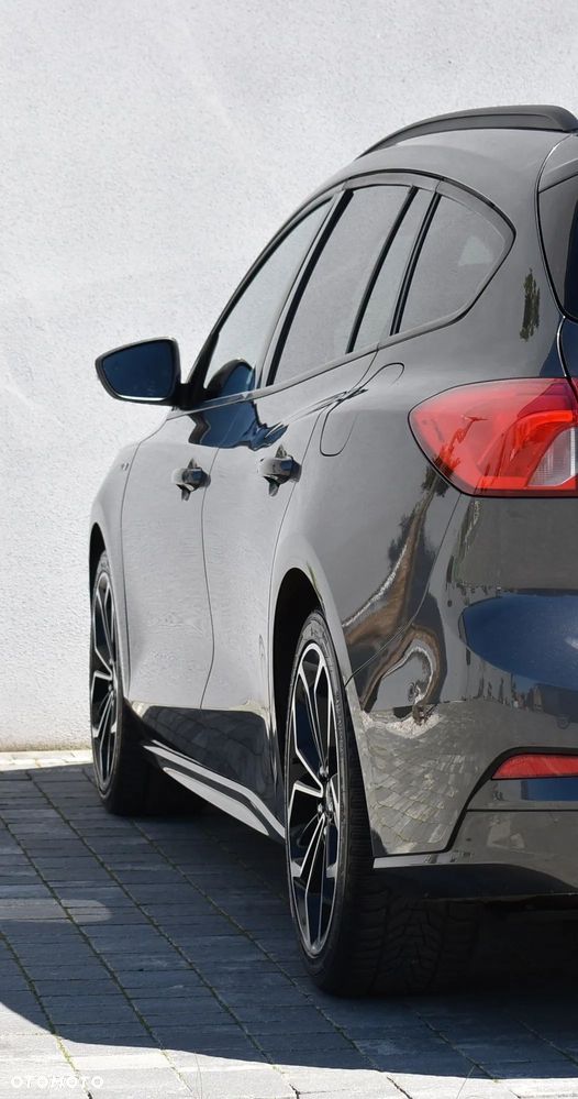 Ford Focus 1.5 EcoBlue STart-Stopp-System ST-LINE - 11