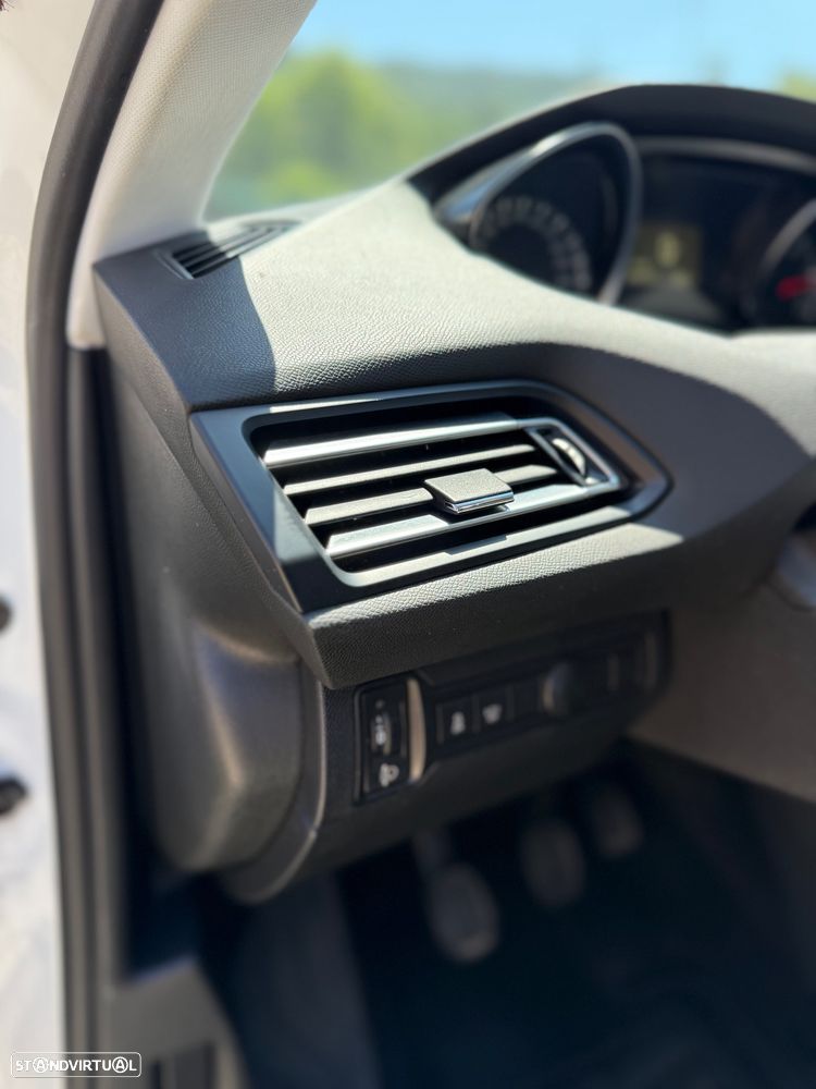 Peugeot 308 SW BlueHDi 120 Stop & Start Allure - 12