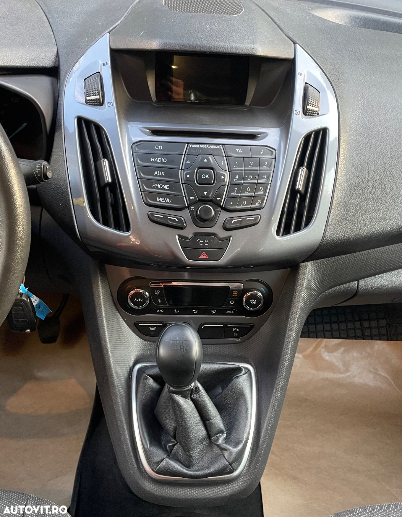 Ford Tourneo Connect 1.6 TDCi Start-Stop Titanium - 16