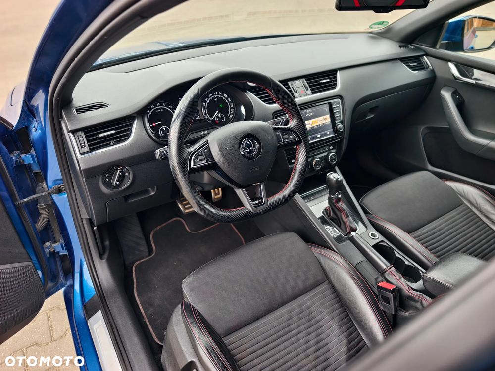 Skoda Octavia 2.0 TDI DSG RS - 5