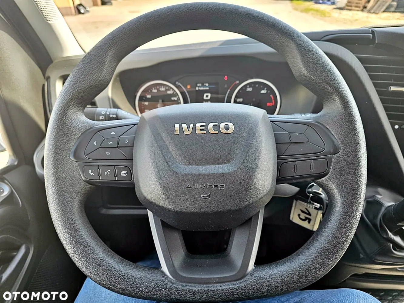 Iveco 35S16 - 17