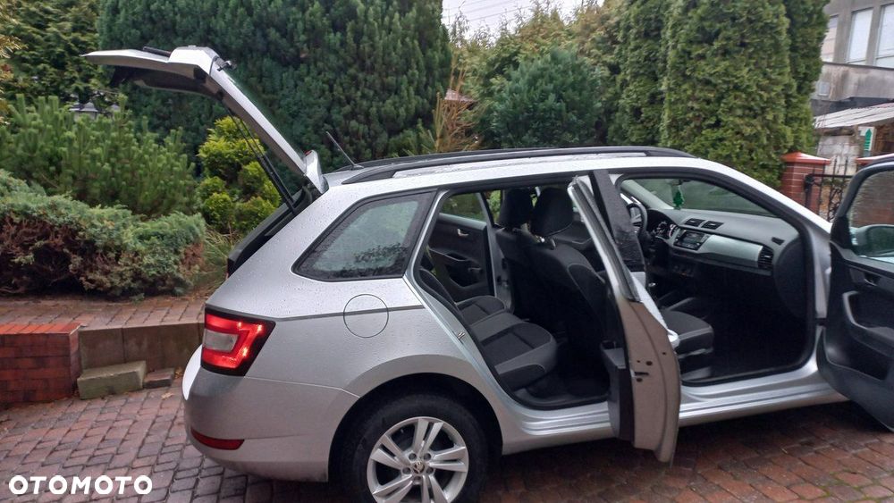 Skoda Fabia 1.0 TSI Ambition - 33