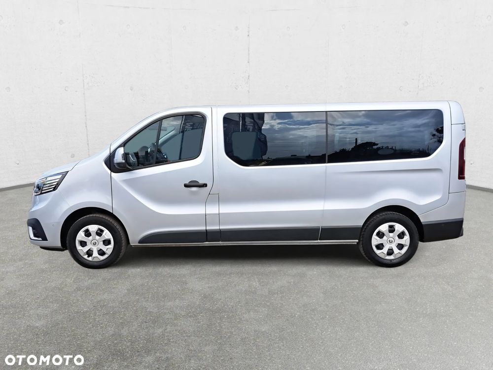 Renault Trafic 9 Miejsc - 8