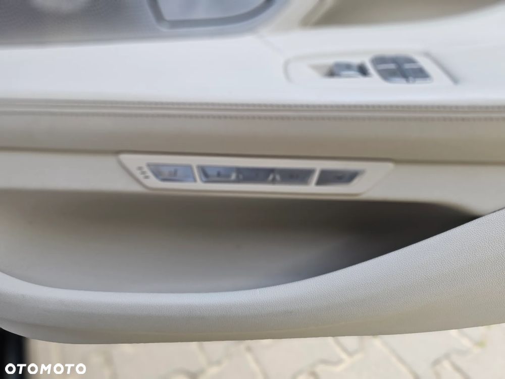 BMW Seria 7 750Li xDrive Edition Exclusive - 23