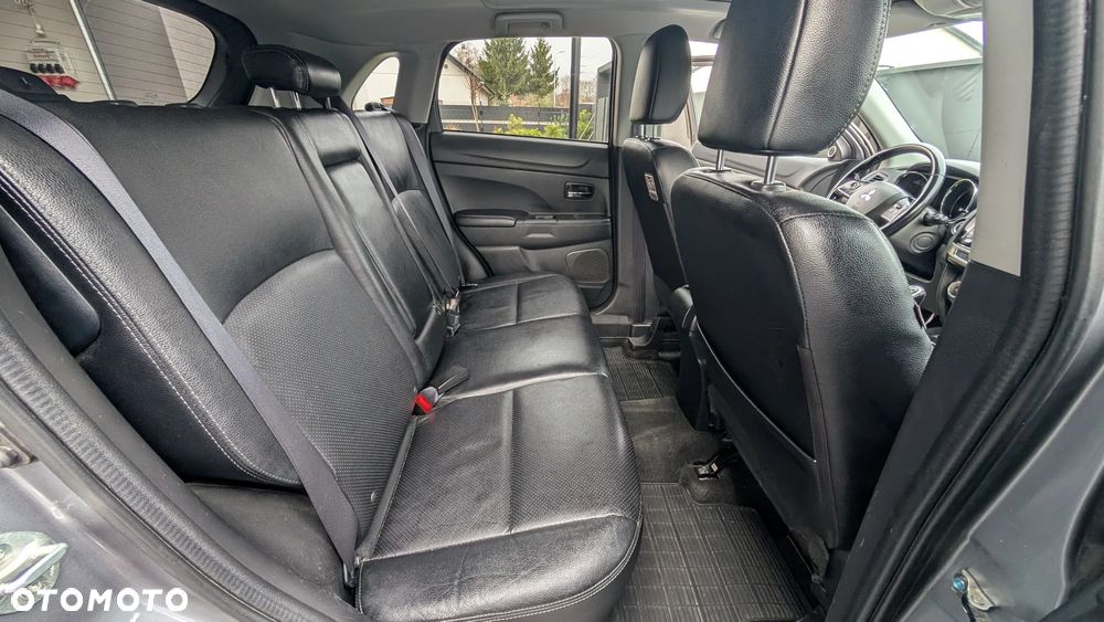 Mitsubishi ASX 1.6 Instyle - 11