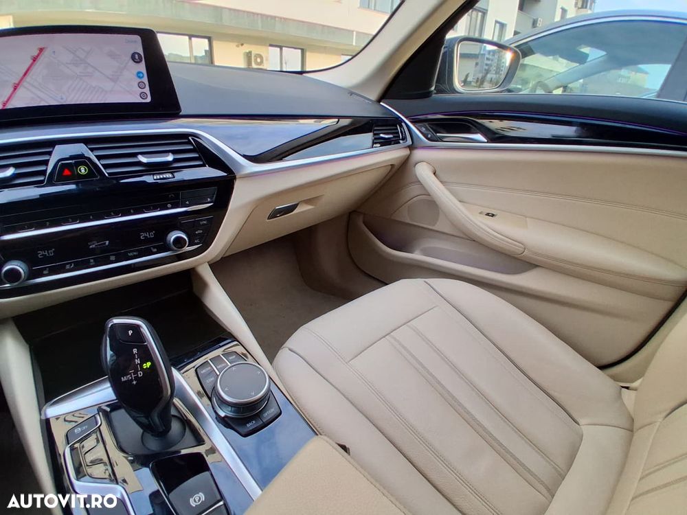 BMW Seria 5 518d Aut. - 10