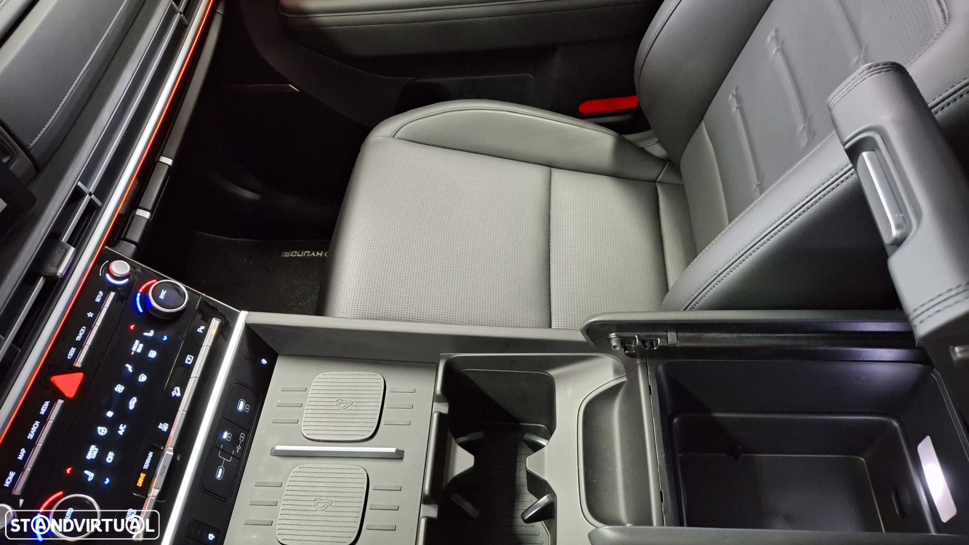 Hyundai Santa Fe 1.6 T-GDI PHEV Vanguard - 28