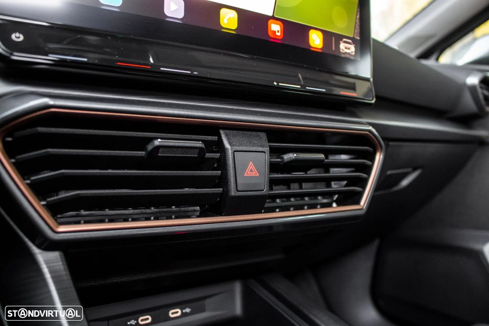 Cupra Leon ST 1.5 eTSI DSG - 25