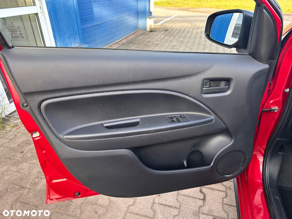 Mitsubishi Space Star - 22