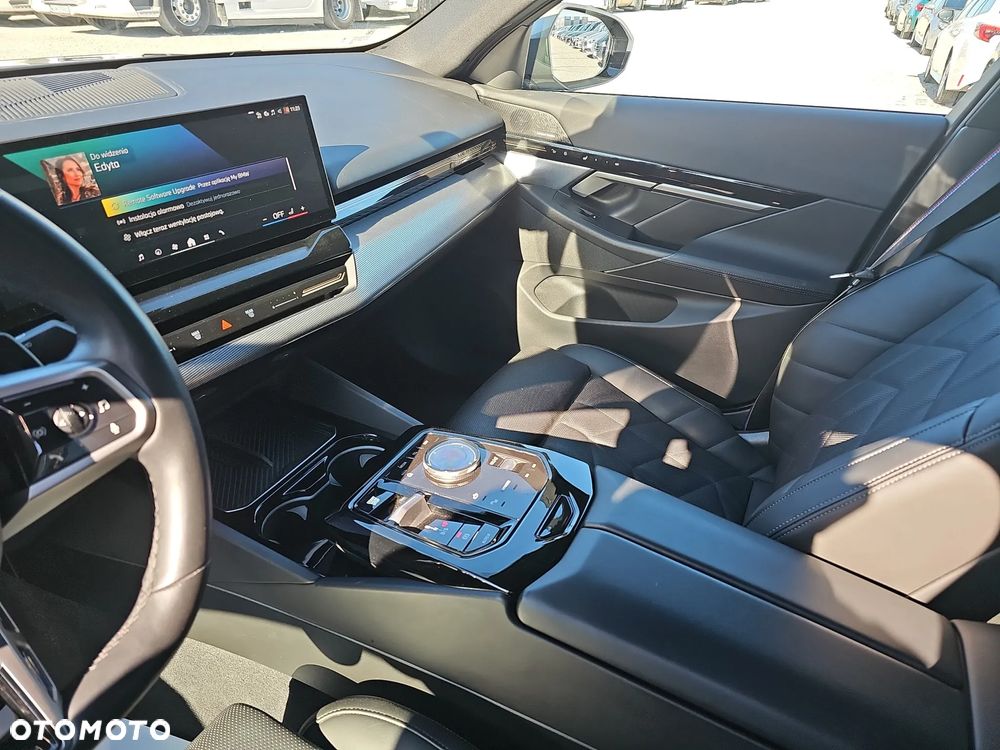 BMW Seria 5 520i mHEV M Sport sport - 16