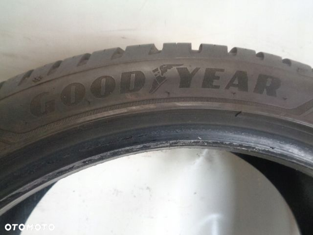 GOODYEAR VECTOR 4 SEASONS GEN-3 225/40R18 92Y - 12