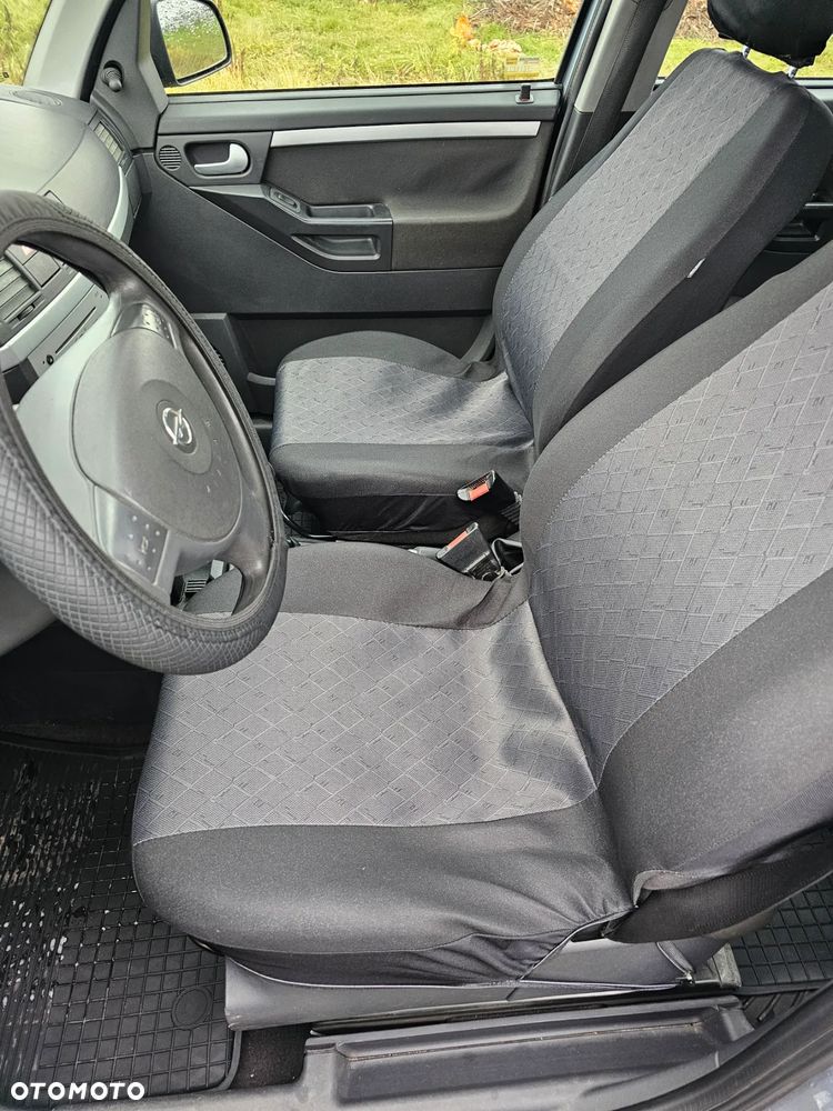 Opel Meriva 1.6 16V (Essentia) - 17