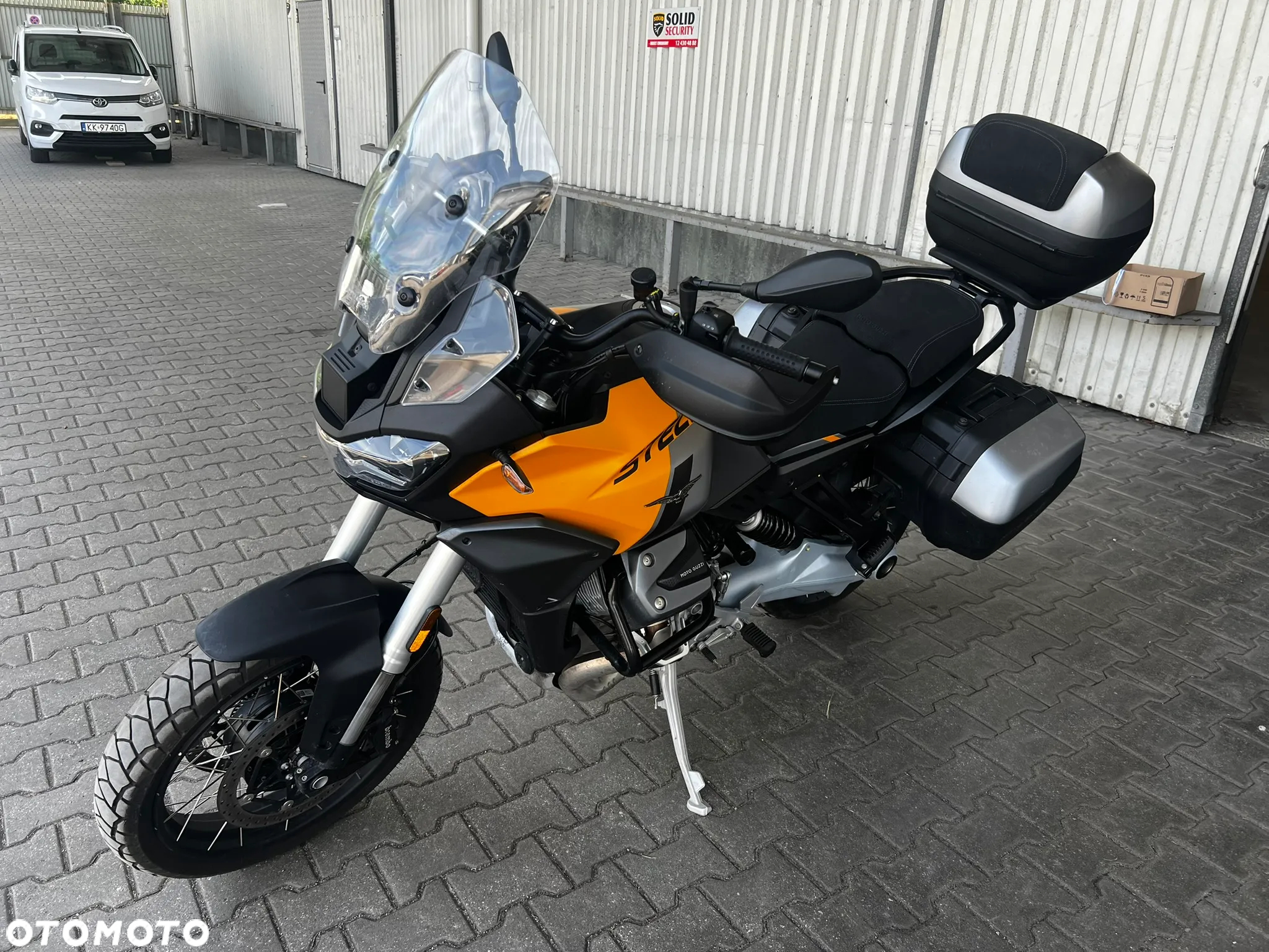 Moto Guzzi Stelvio - 2