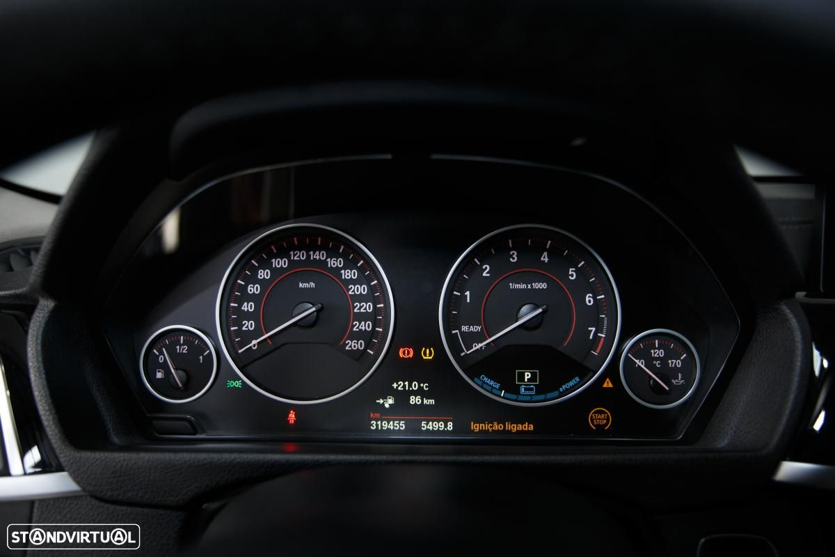 BMW 330 - 24