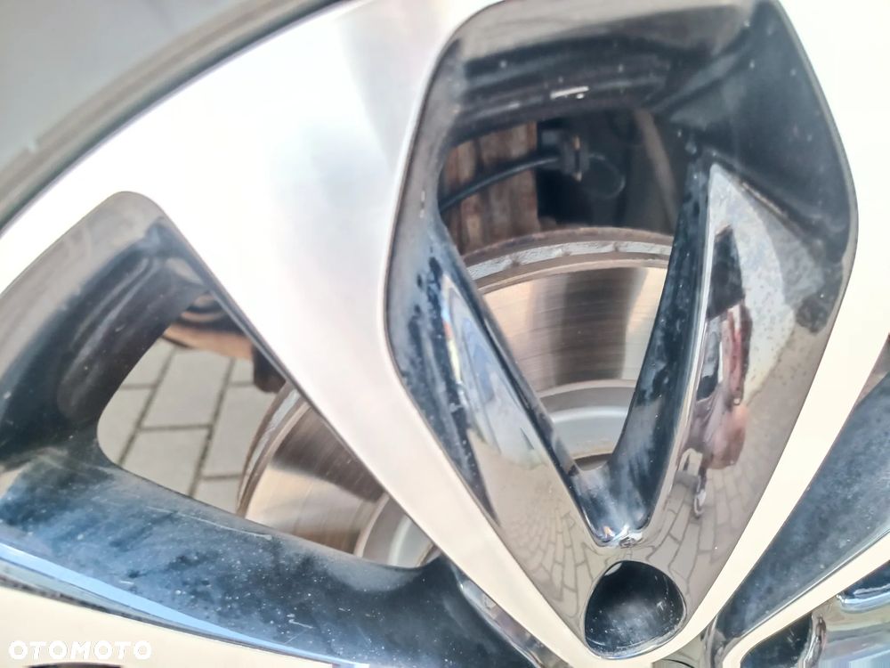 Nissan Qashqai 2.0 dCi DPF I-Way - 14