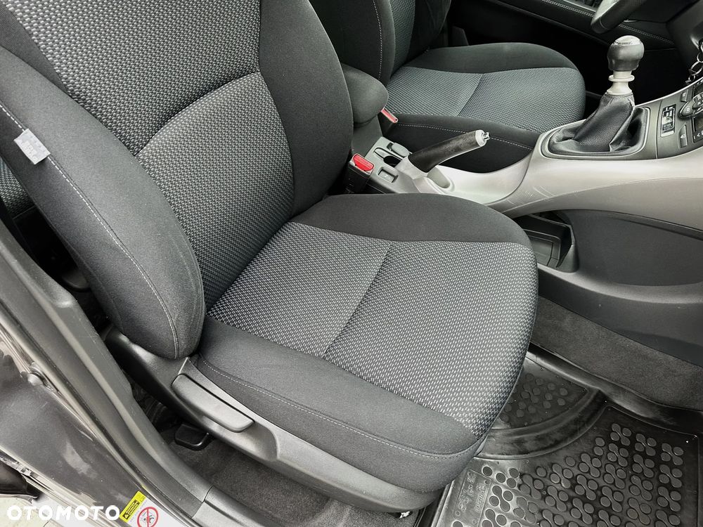 Toyota Auris 1.4 D-4D Premium - 11