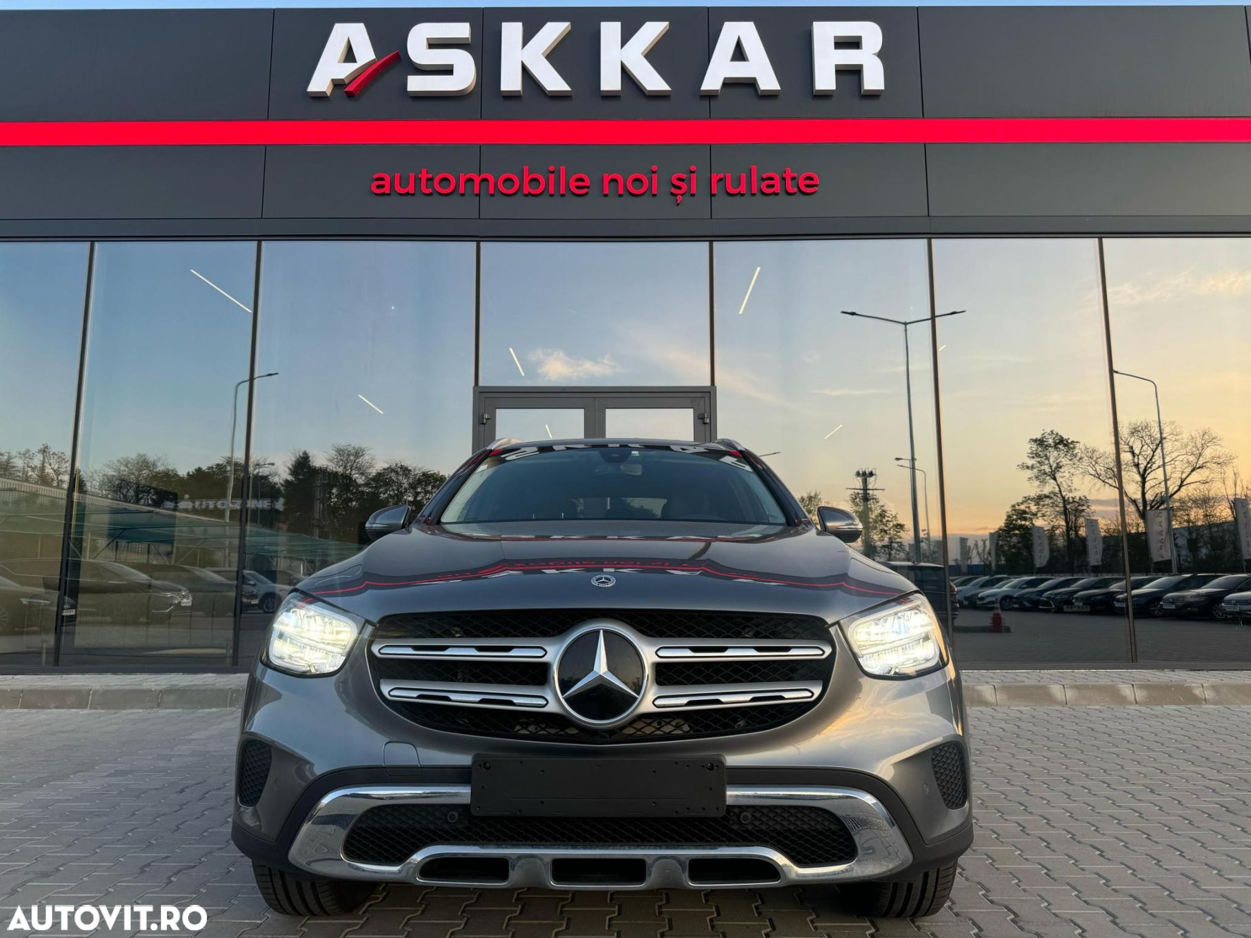Mercedes-Benz GLC 300 e 4Matic 9G-TRONIC - 2
