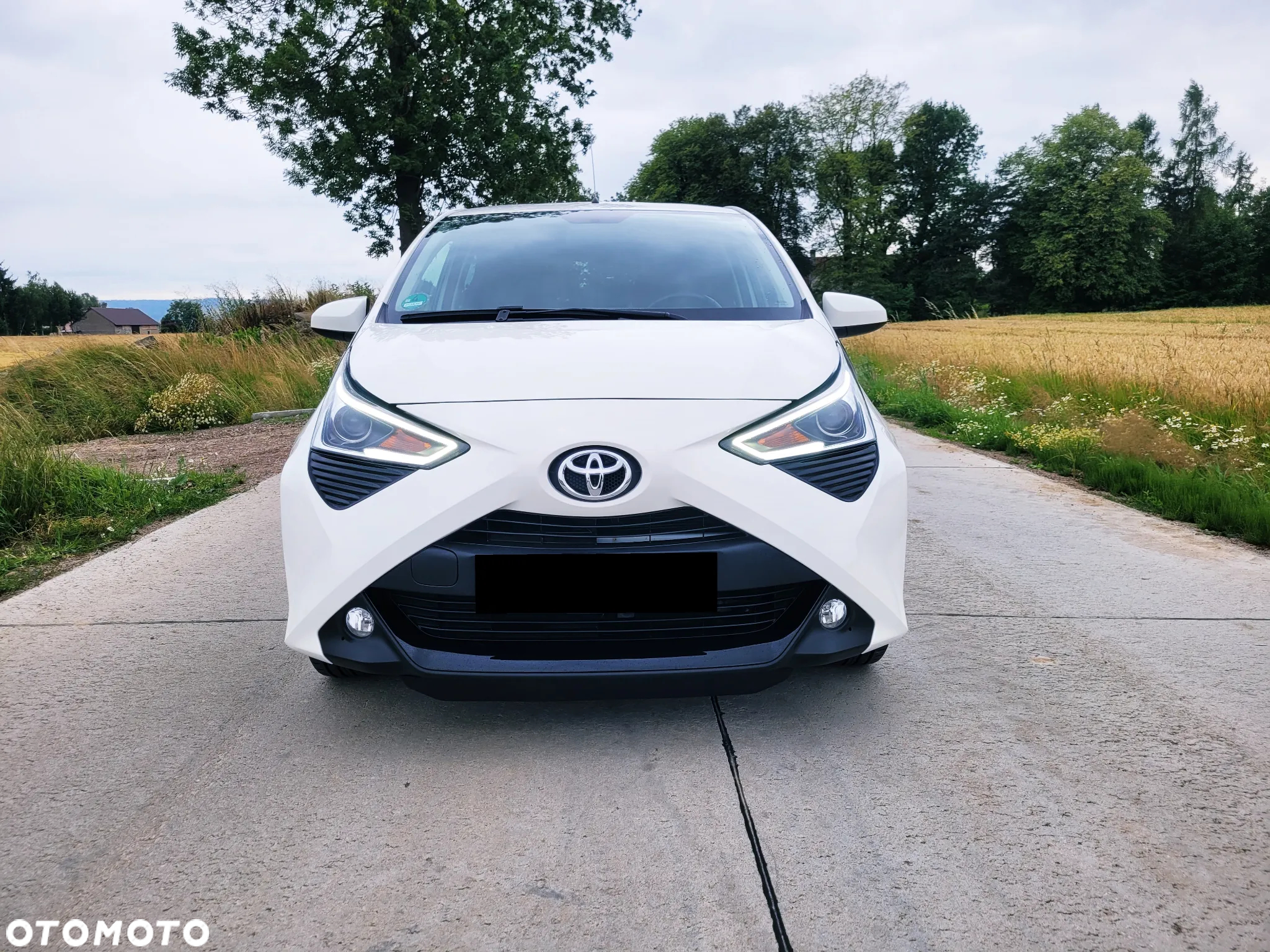 Toyota Aygo x-play connect - 9