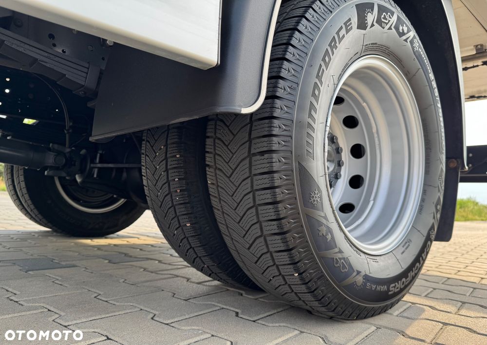 Iveco Daily‼️72C18‼️2021r 3.0 HI-MATIC Chłodnia/Mroźnia zakres -32C THERMO KING V-500 MAX Źródło Zasilania 400V Grube Ściany/Podłoga Przegroda komorowa‼️ Full LED na bliźniaku Salon Polska DMC7200kg - 25