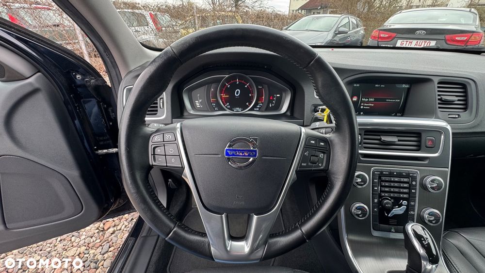 Volvo S60 D3 Geartronic Momentum - 33