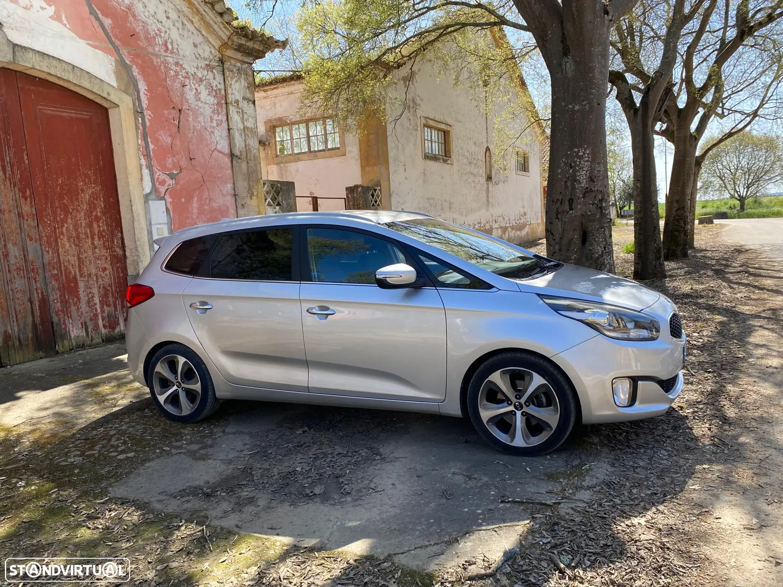 Kia Carens 1.7 CRDi ISG TX - 4