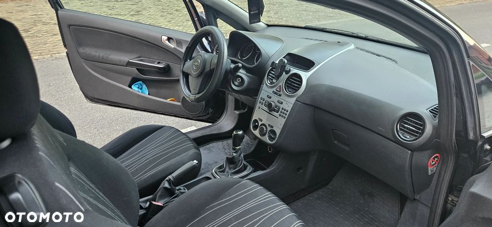 Opel Corsa 1.2 16V Cosmo - 6