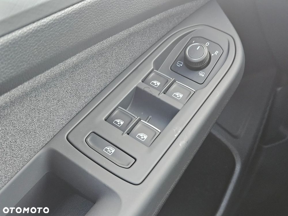 Volkswagen Golf VIII 1.5 TSI Life - 17