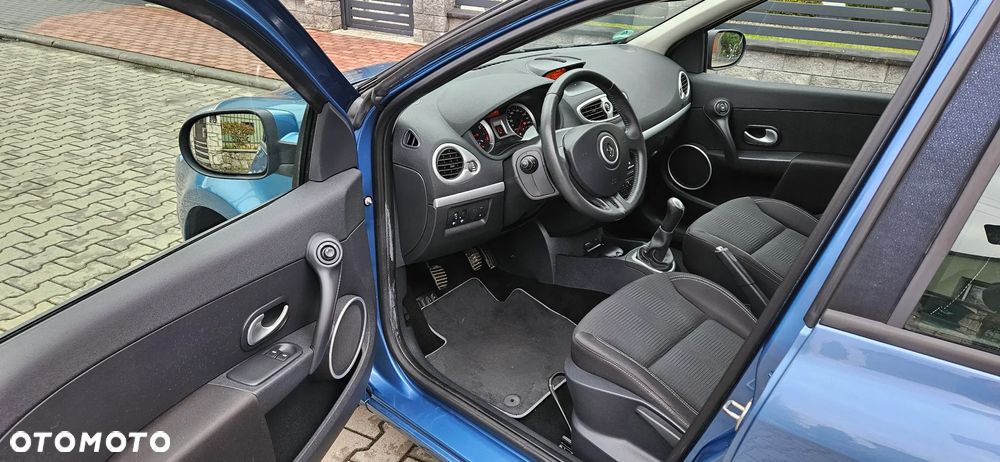 Renault Clio - 16