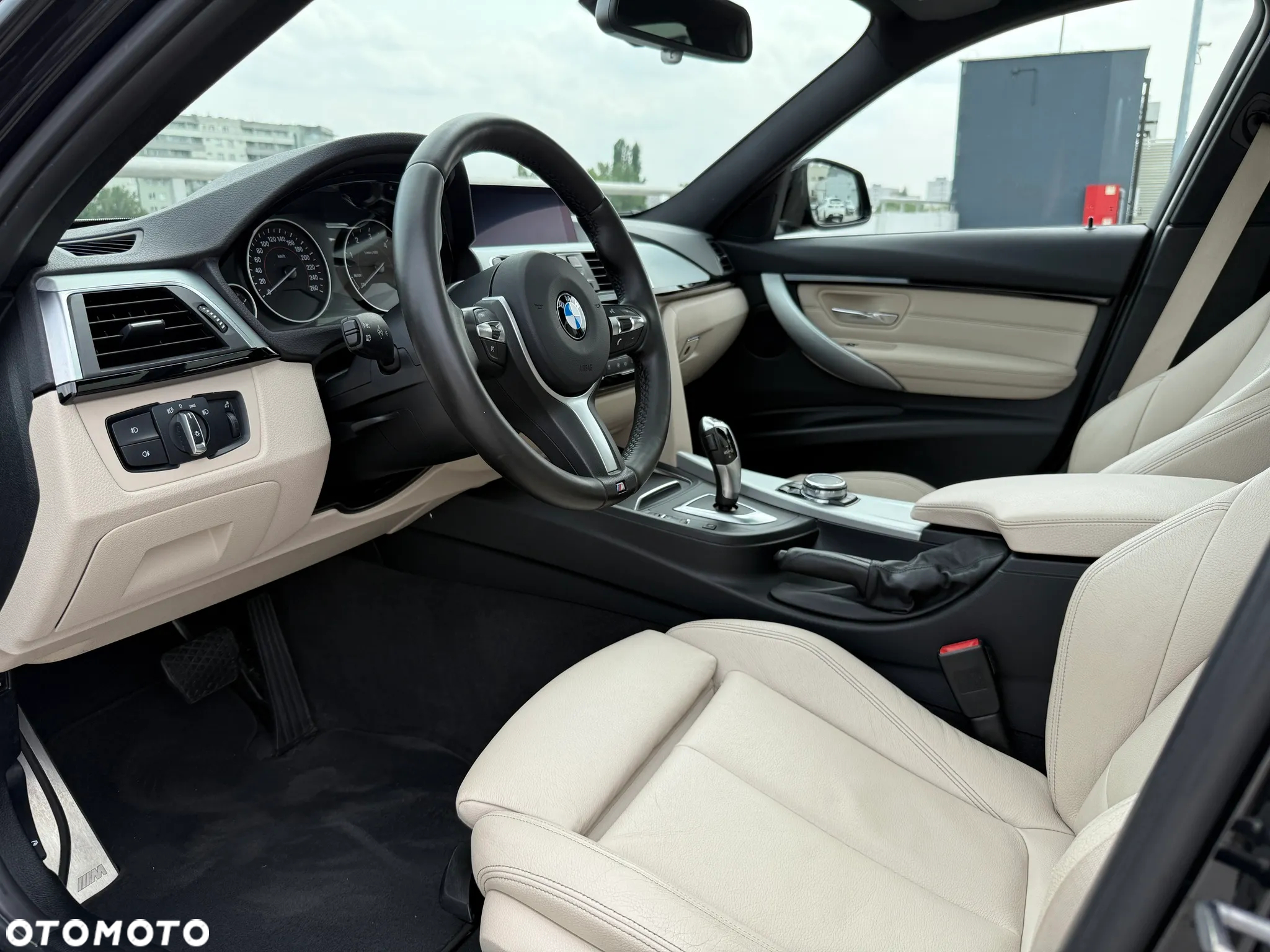 BMW Seria 3 320d xDrive M Sport - 14