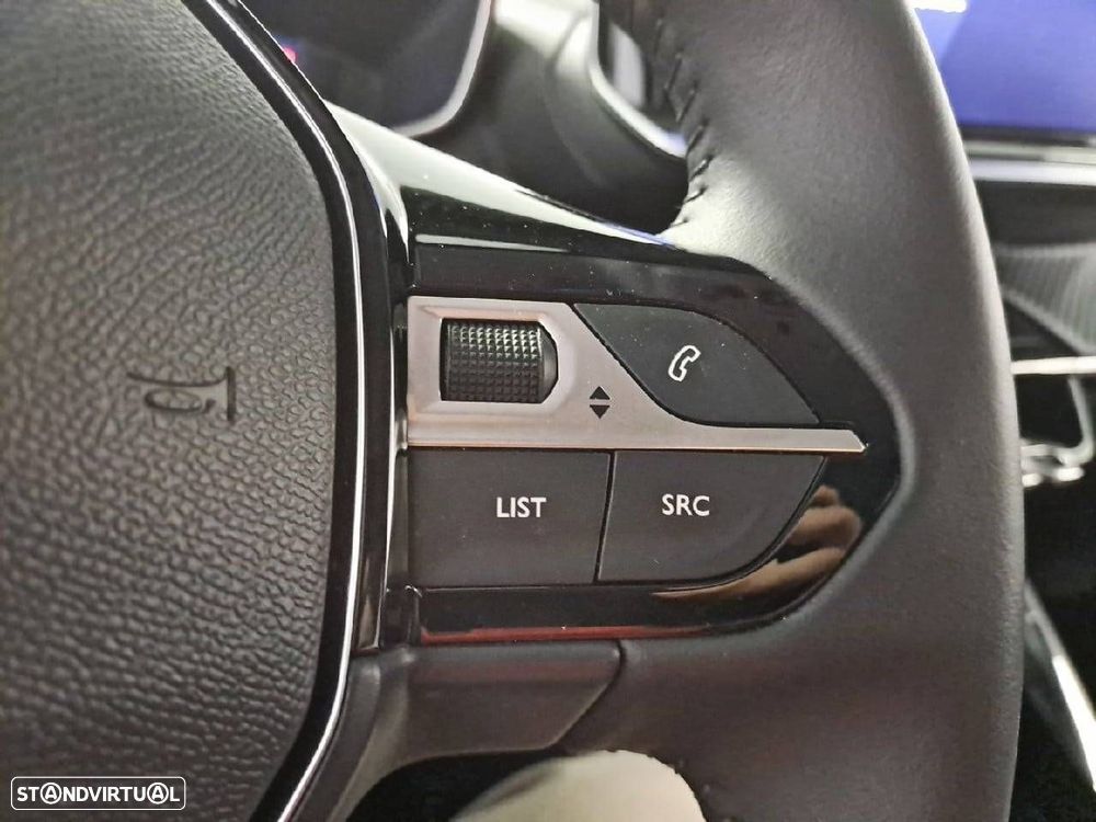 Peugeot 208 - 17