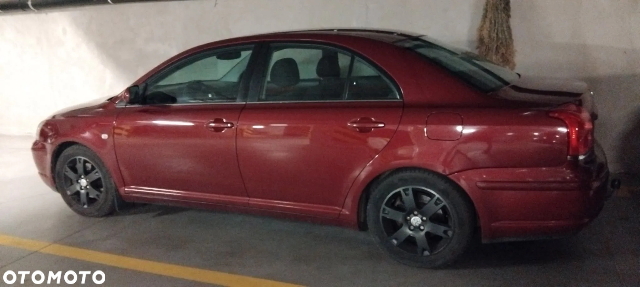 Toyota Avensis - 12