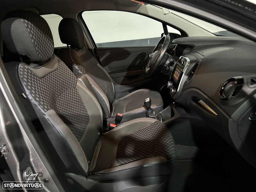 Renault Captur 1.5 dCi Exclusive - 18