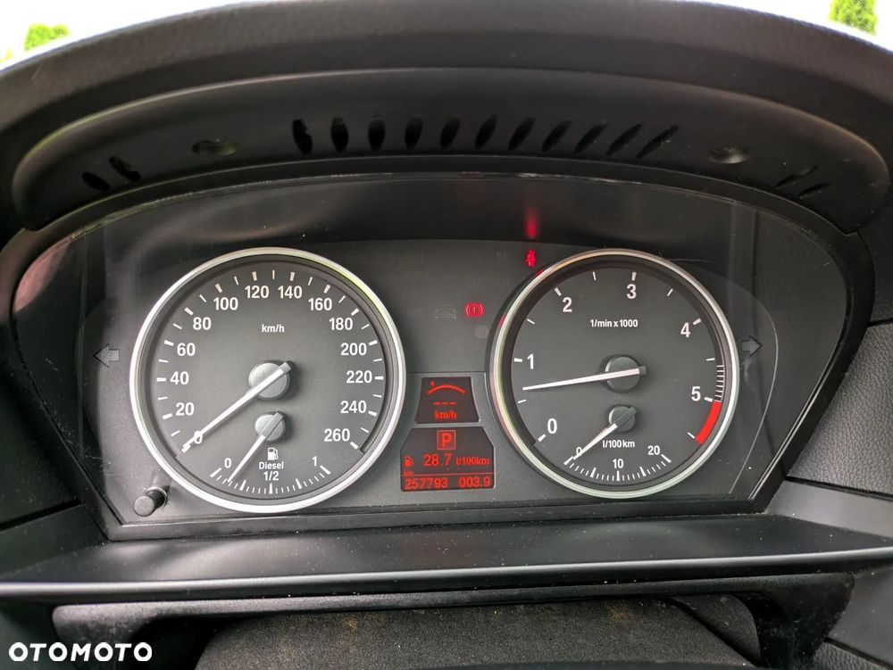 BMW Seria 5 - 34