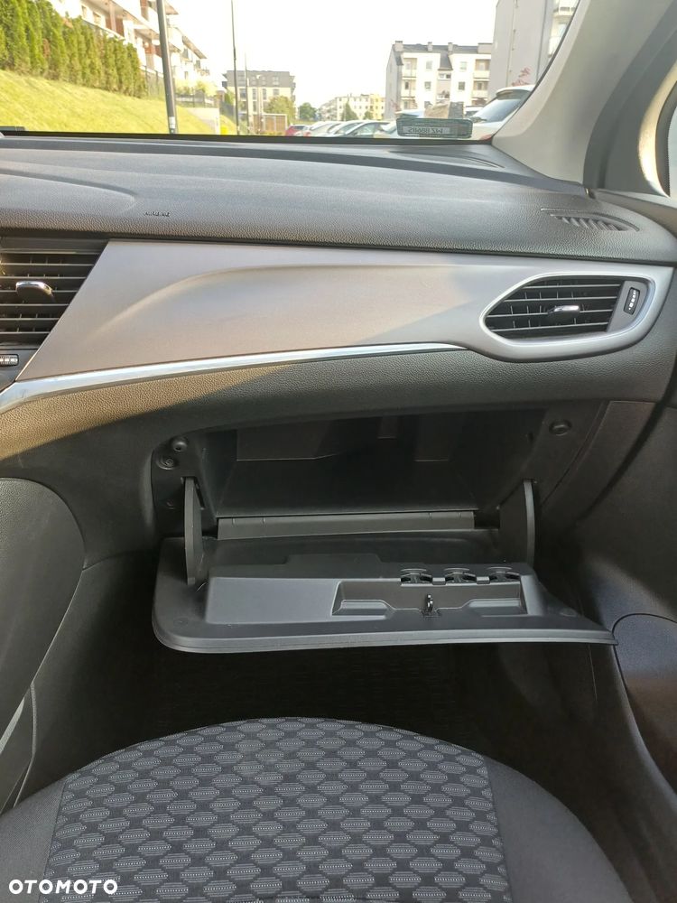 Opel Astra 1.4 T Dynamic - 24