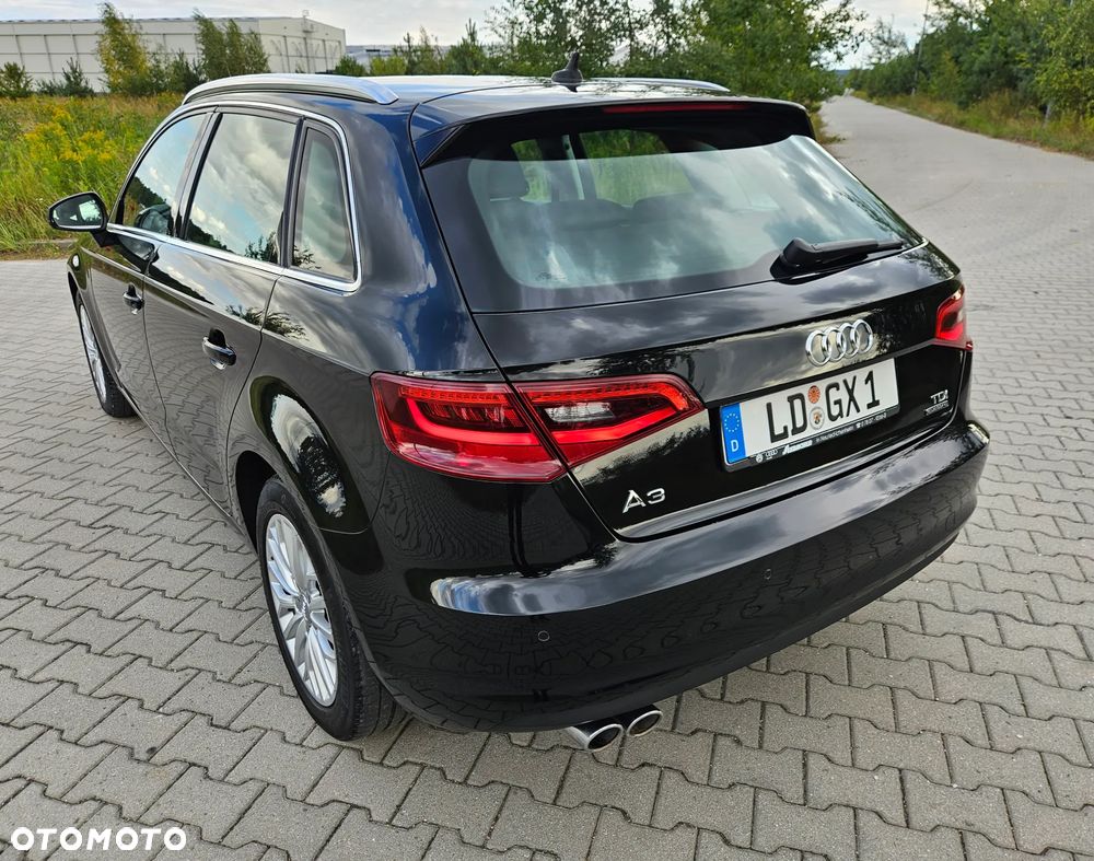 Audi A3 Sportback 2.0 TDI quattro Attraction - 19
