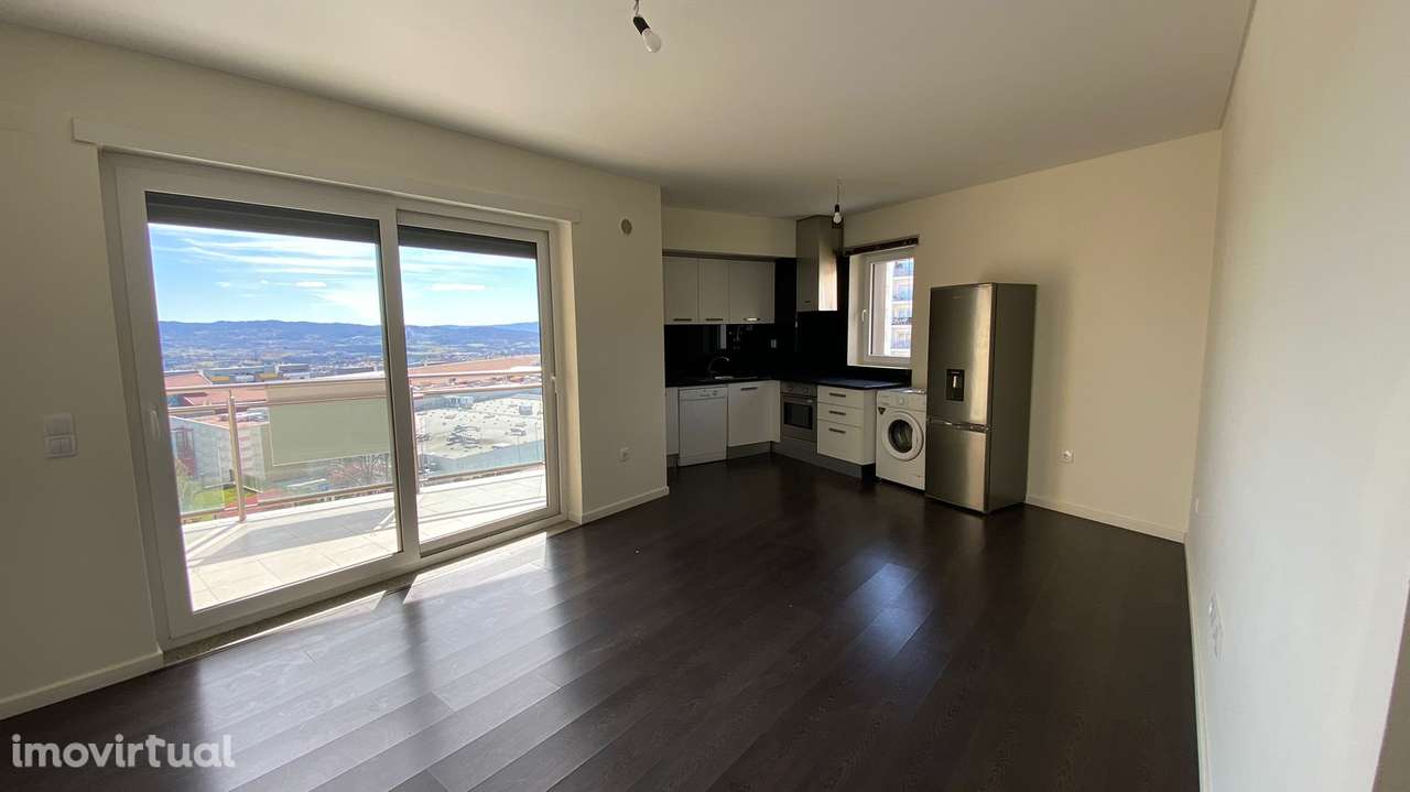 Apartamento em Covilhã, Santa Maria - Grande imagem: 4/12