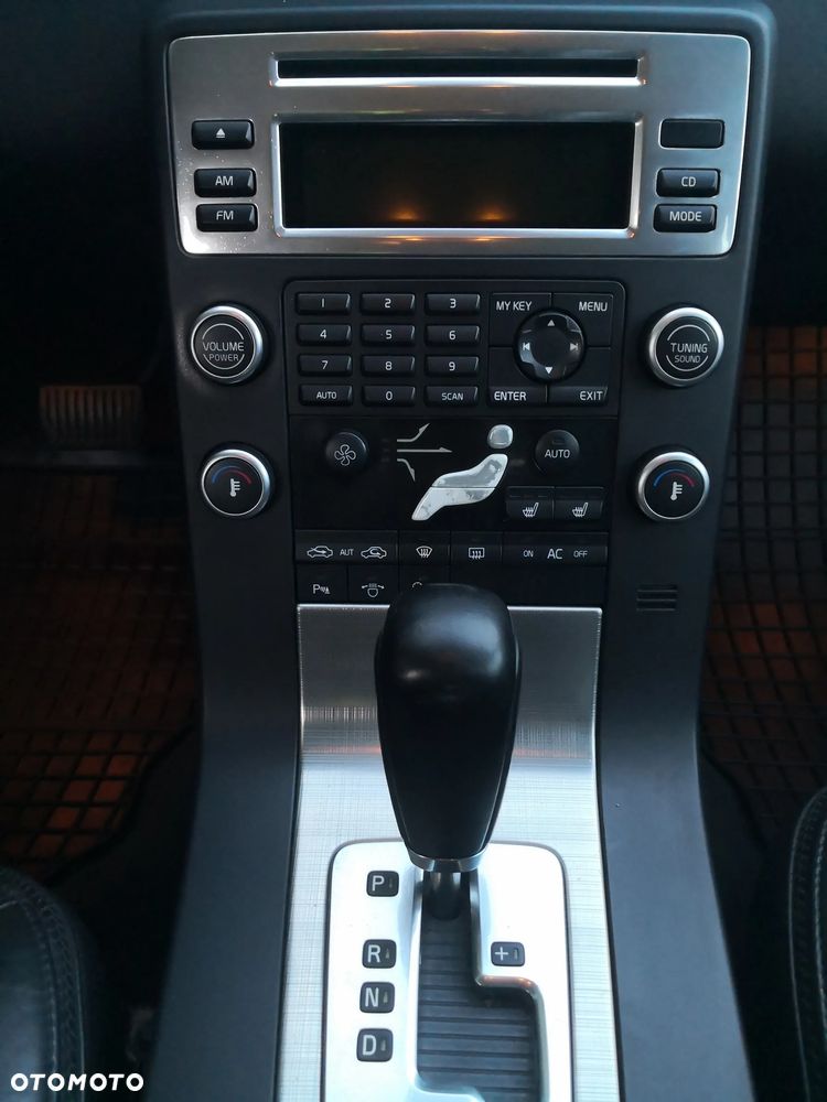 Volvo XC 70 D5 AWD Summum - 12