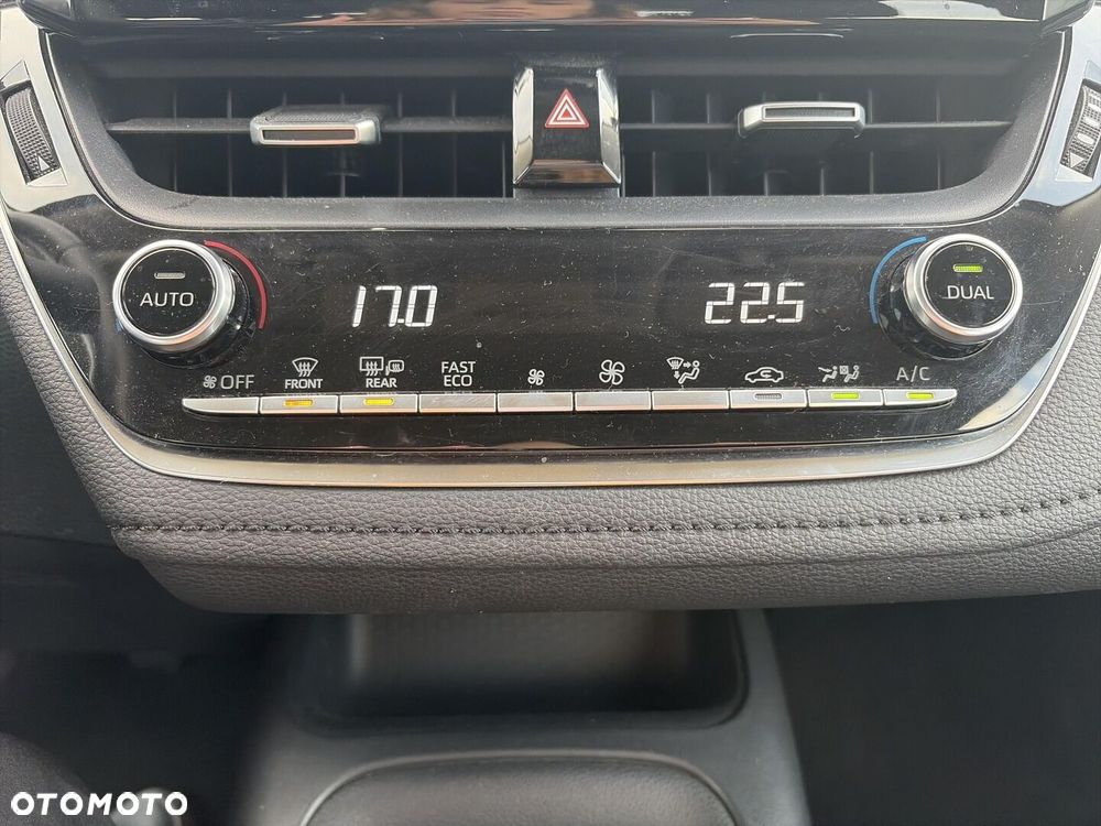 Toyota Corolla - 10