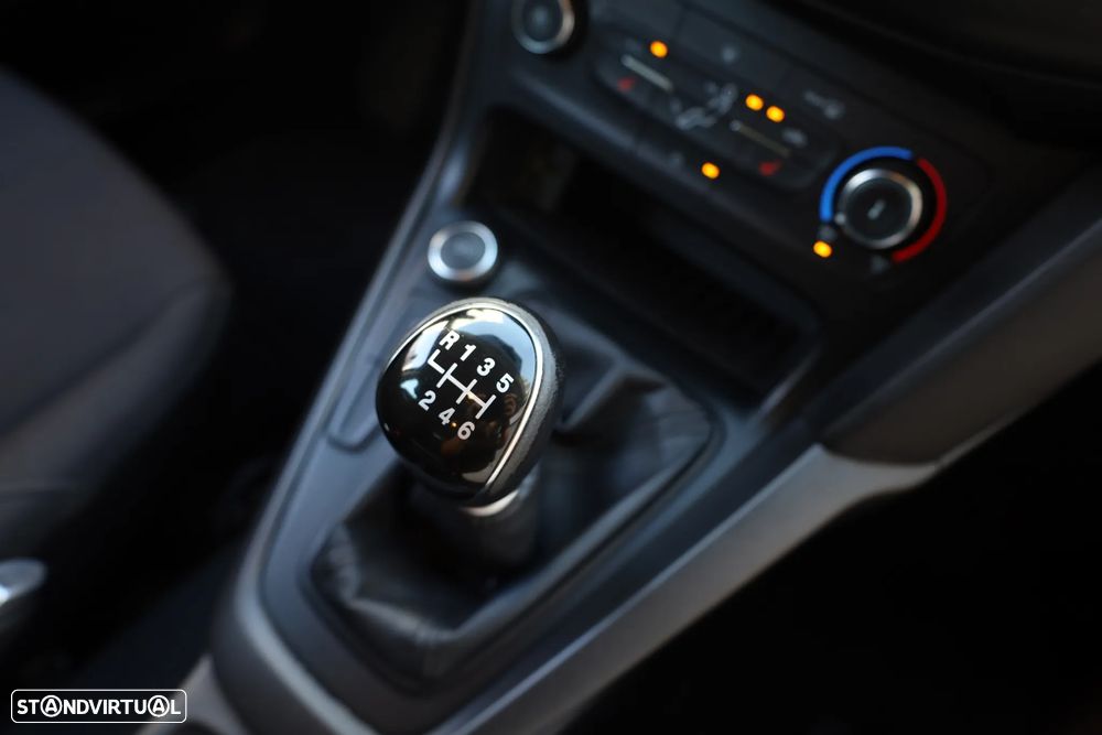 Ford Focus SW 1.0 SCTi Titanium - 4