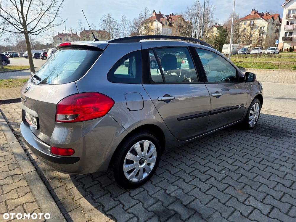 Renault Clio - 15