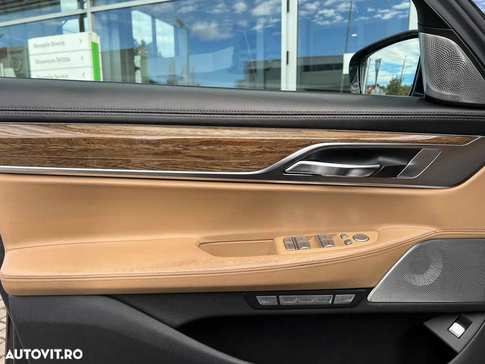 BMW Seria 7 730d xDrive - 31