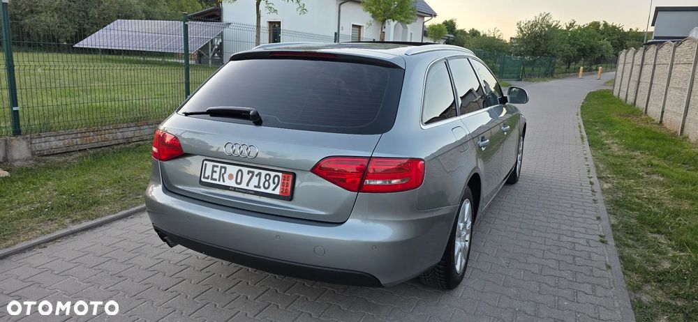 Audi A4 Avant - 11