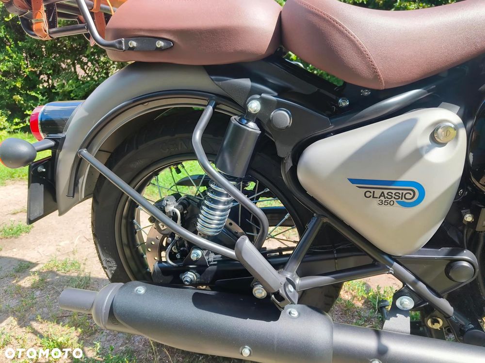 Royal Enfield Classic - 12